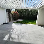 Moderne Spacieuse Garage
