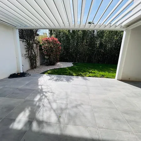 Moderne Spacieuse Garage