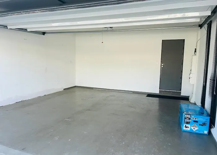 Moderne Spacieuse Garage La Grande Motte